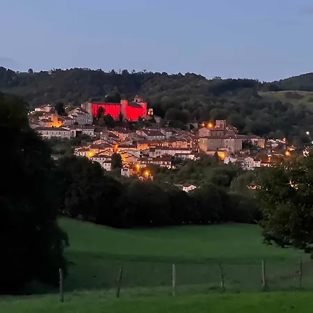 Hébergement de vacances Domaine De Montfort *