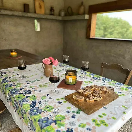 Domaine De Montfort