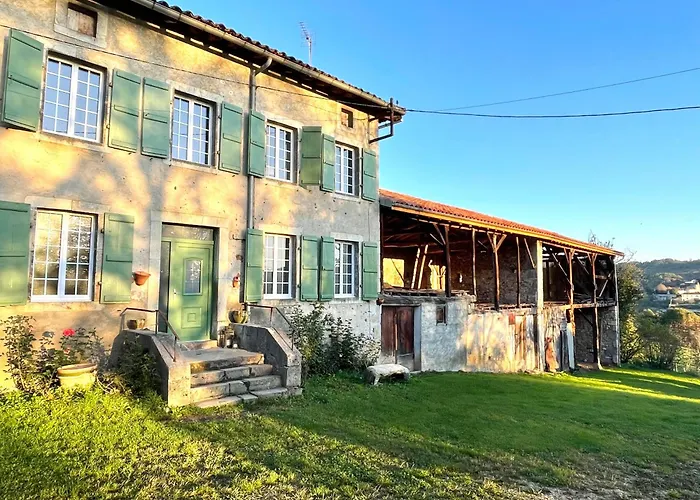 Domaine De Montfort Hébergement de vacances *